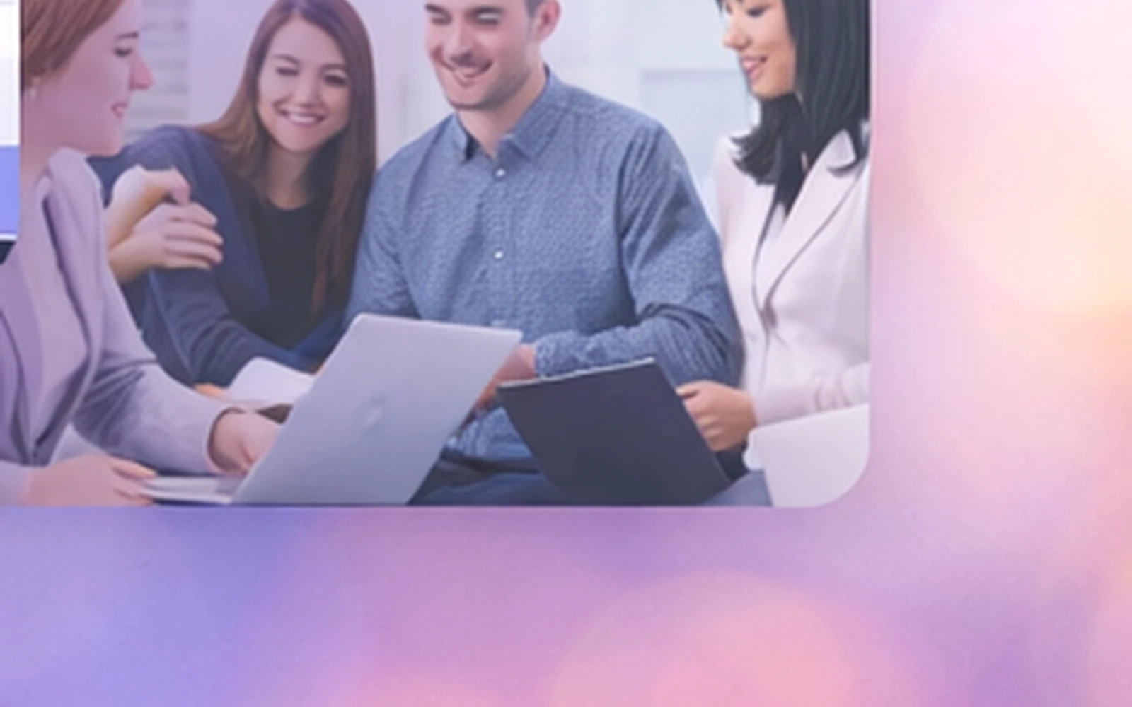 Équipe marketing et IT en collaboration